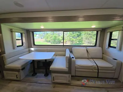 2026 Coachmen RV Catalina Legacy Edition photo 12