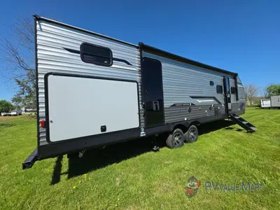 2026 Coachmen RV Catalina Legacy Edition photo 4