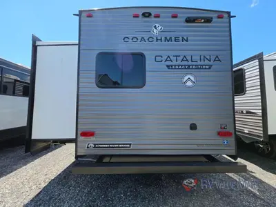 2026 Coachmen RV Catalina Legacy Edition photo 4