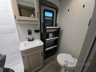 2026 Coachmen RV Catalina Legacy Edition photo 28