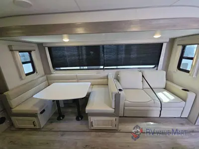 2026 Coachmen RV Catalina Legacy Edition photo 13