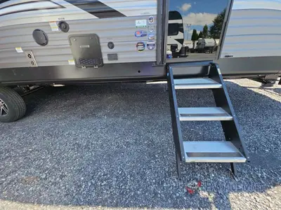 2026 Coachmen RV Catalina Legacy Edition photo 6