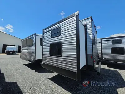2026 Coachmen RV Catalina Legacy Edition photo 3