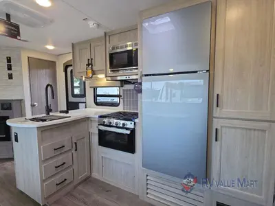 2026 Coachmen RV Catalina Legacy Edition photo 15