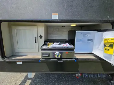 2026 Coachmen RV Catalina Legacy Edition photo 6