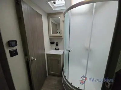 2026 Coachmen RV Catalina Legacy Edition photo 23