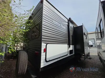 2018 Dutchmen RV Aspen Trail photo 3