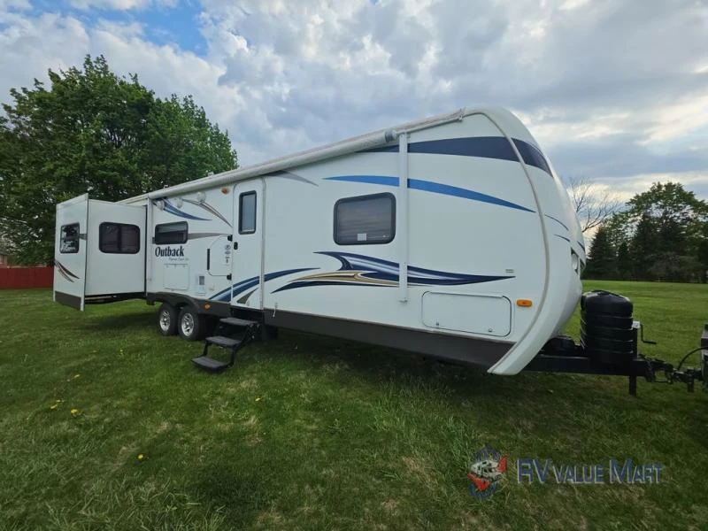 2011 Keystone RV Outback exterior