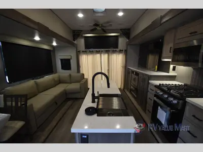 2025 Coachmen RV Catalina Destination Series photo 21