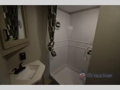 2025 Coachmen RV Catalina Destination Series photo 25