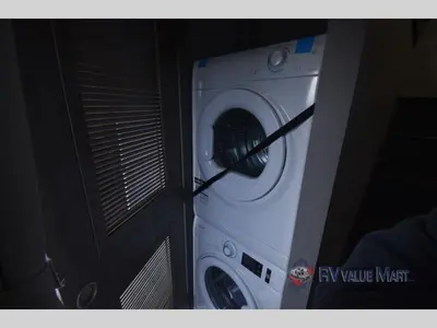 2025 Coachmen RV Catalina Destination Series photo 26