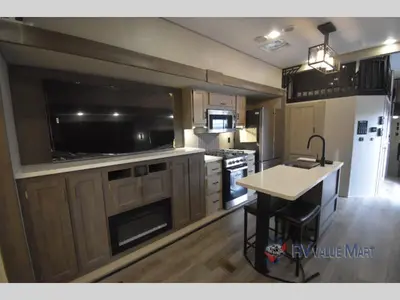 2025 Coachmen RV Catalina Destination Series photo 17