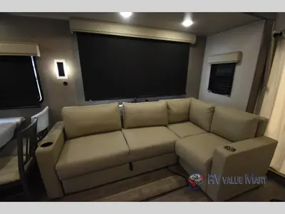 2025 Coachmen RV Catalina Destination Series photo 14