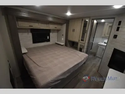 2025 Coachmen RV Catalina Destination Series photo 29