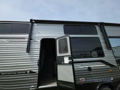 2026 Coachmen RV Catalina Destination Series photo 13