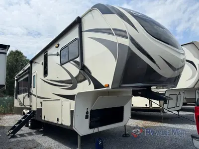Used 2020 Grand Design Solitude S-Class 3350RL