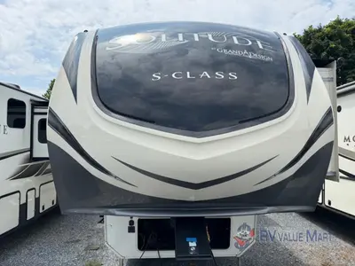 2020 Grand Design Solitude S-Class photo 2