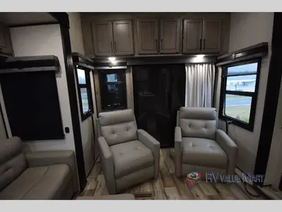 2023 KZ Durango Gold photo 10