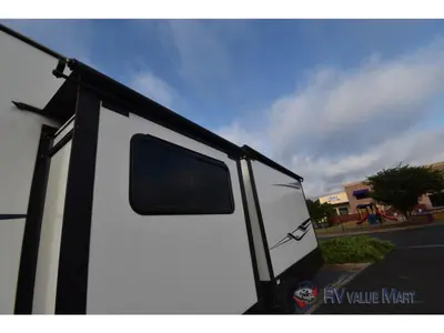 2023 Keystone RV Montana High Country photo 15