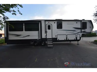 2023 Keystone RV Montana High Country photo 5