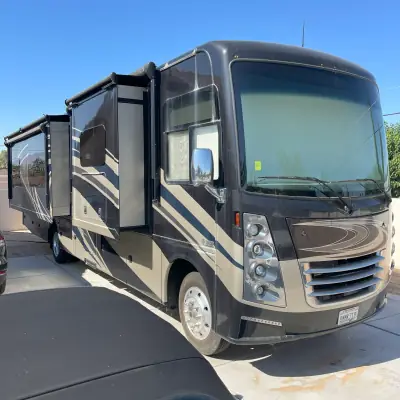 Used 2019 Thor Motor Coach Challenger