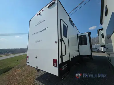2026 EAST TO WEST Tandara photo 8