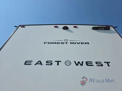 2026 EAST TO WEST Tandara photo 10