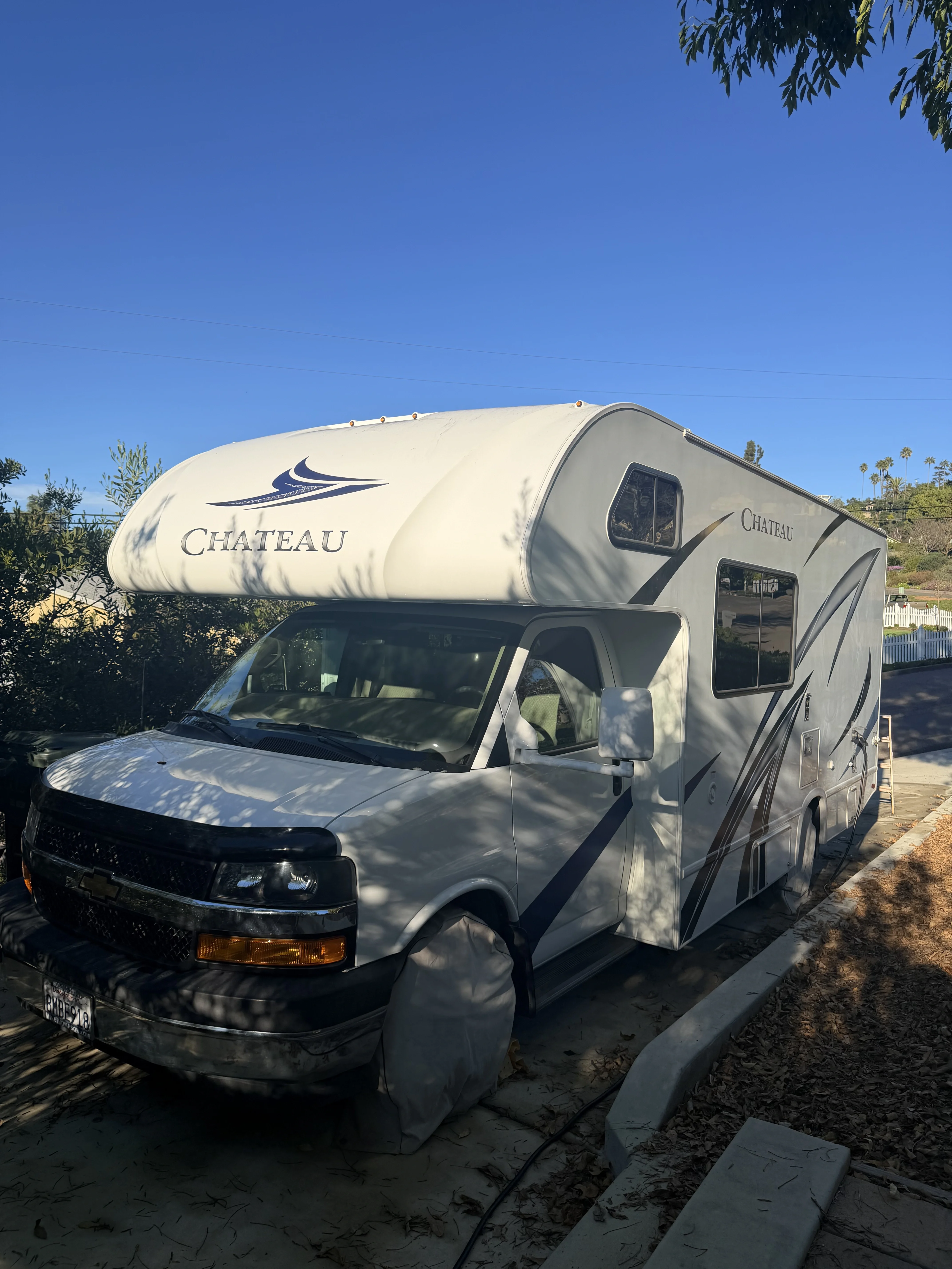 2019 THOR MOTOR COACH CHATEAU exterior