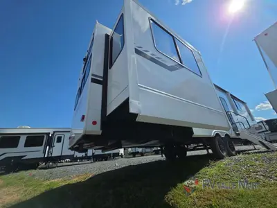 2026 Forest River RV Cherokee Arctic Wolf photo 8