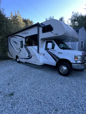 Used 2019 Elite 26HE