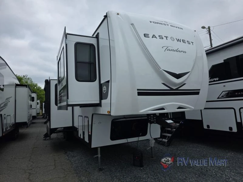 2026 EAST TO WEST Tandara exterior