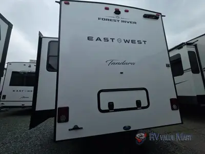 2026 EAST TO WEST Tandara photo 7