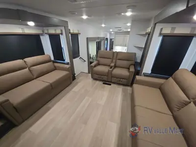 2026 EAST TO WEST Tandara photo 22