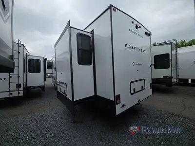 2026 EAST TO WEST Tandara photo 6