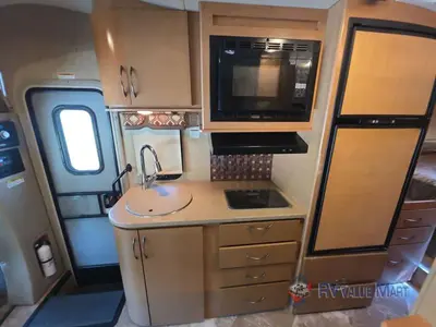 2015 Thor Motor Coach Citation Sprinter photo 30