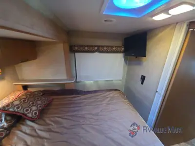 2015 Thor Motor Coach Citation Sprinter photo 26