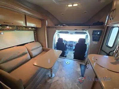 2015 Thor Motor Coach Citation Sprinter photo 21