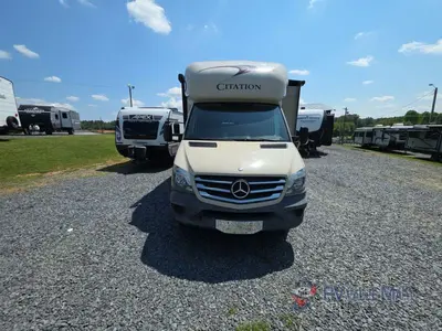 2015 Thor Motor Coach Citation Sprinter photo 2