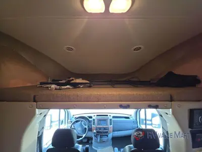 2015 Thor Motor Coach Citation Sprinter photo 29