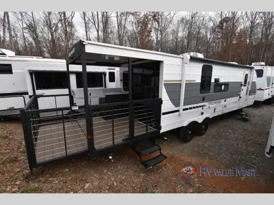 2025 Forest River RV Wildwood X-Lite photo 3