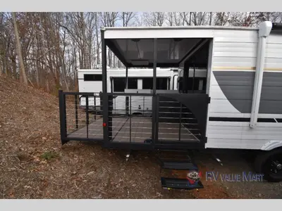 2025 Forest River RV Wildwood X-Lite photo 33