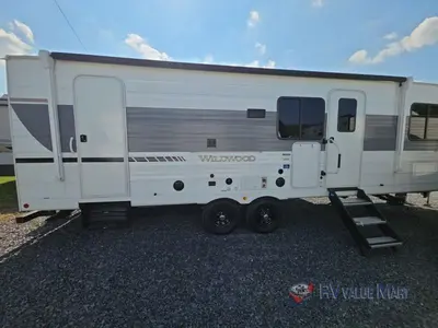 2025 Forest River RV Wildwood photo 9