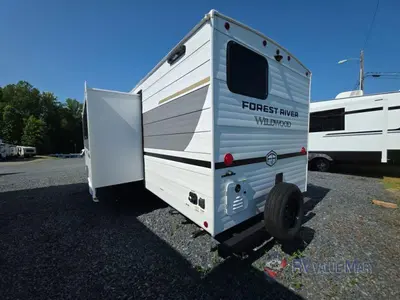 2025 Forest River RV Wildwood photo 6