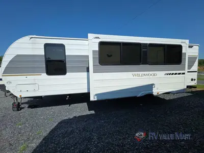 2025 Forest River RV Wildwood photo 5