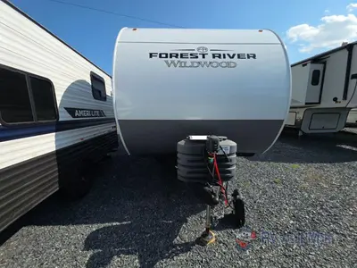 2025 Forest River RV Wildwood photo 3