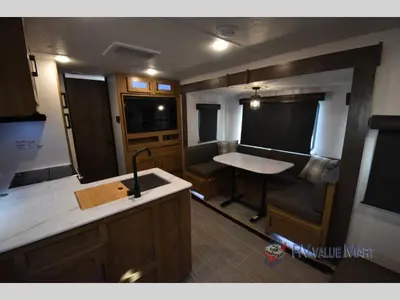 2024 Coachmen RV Freedom Express Ultra Lite photo 6