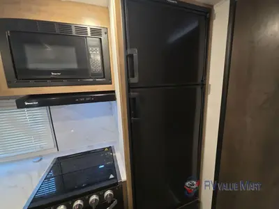 2024 Coachmen RV Freedom Express Ultra Lite photo 24