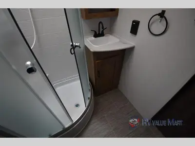 2024 Coachmen RV Freedom Express Ultra Lite photo 23