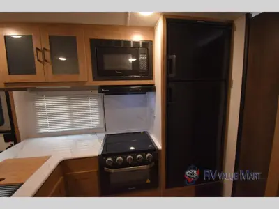 2024 Coachmen RV Freedom Express Ultra Lite photo 12