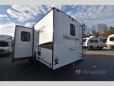 2024 Coachmen RV Freedom Express Ultra Lite photo 3